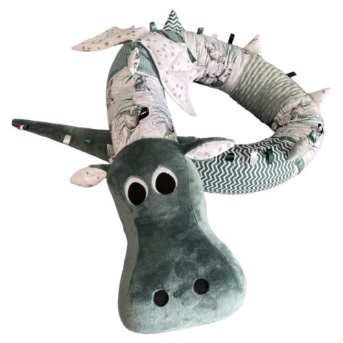 gaston-le-dragon-le-doudou-geant-pour-bébé-cadeau-de-naissance-thème-safari-vert-sauge